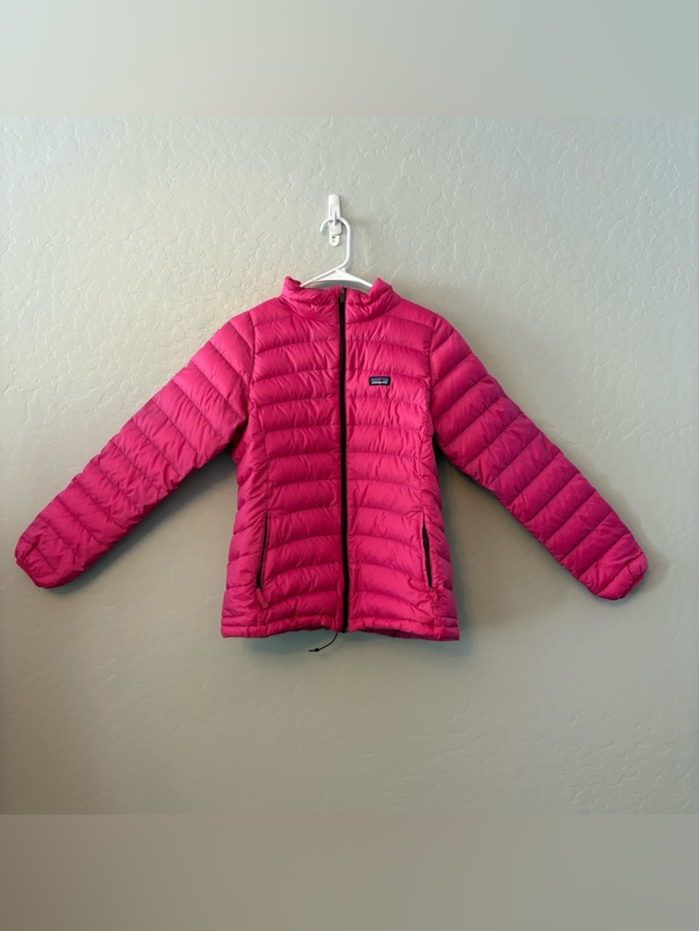 Patagonia girls bright pink full zip down puffer jacket size XXL
